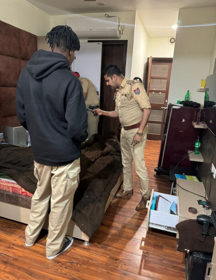 ਫਗਵਾੜਾ ਪੁਲਿਸ ਨੇ ਗੈਰ ਕਾਨੂੰਨੀ ਢੰਗ ਨਾਲ ਚੱਲਾਏ ਜਾ ਰਹੇ ਪੀ ਜੀਆ ਦੀ ਕੀਤੀ ਚੈਕਿੰਗ