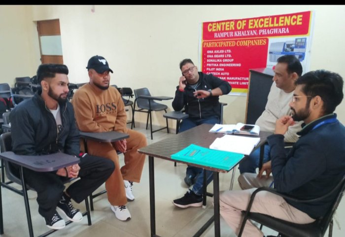 ਰੋਜ਼ਗਾਰ ਬਿਊਰੋ ਨੇ ਰਾਮਪੁਰ ਖਲਿਆਣ ਫਗਵਾੜਾ ਵਿਖੇ ਵਿਸੇਸ਼ ਪਲੇਸਮੈਂਟ ਕੈਂਪ ਲਗਾਇਆ