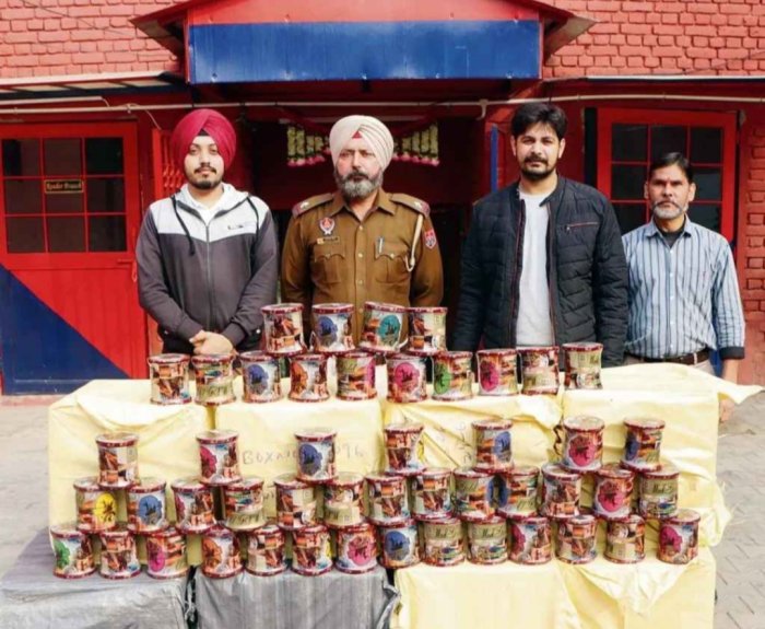 ਪੁਲਿਸ ਨੇ ਛਾਪੇਮਾਰੀ ਦੌਰਾਨ  ਨਜਾਇਜ਼ ਚਾਇਨਾ ਡੋਰ ਦੇ 900 ਗੱਟੇ ਬਰਾਮਦ ਕੀਤੇ 