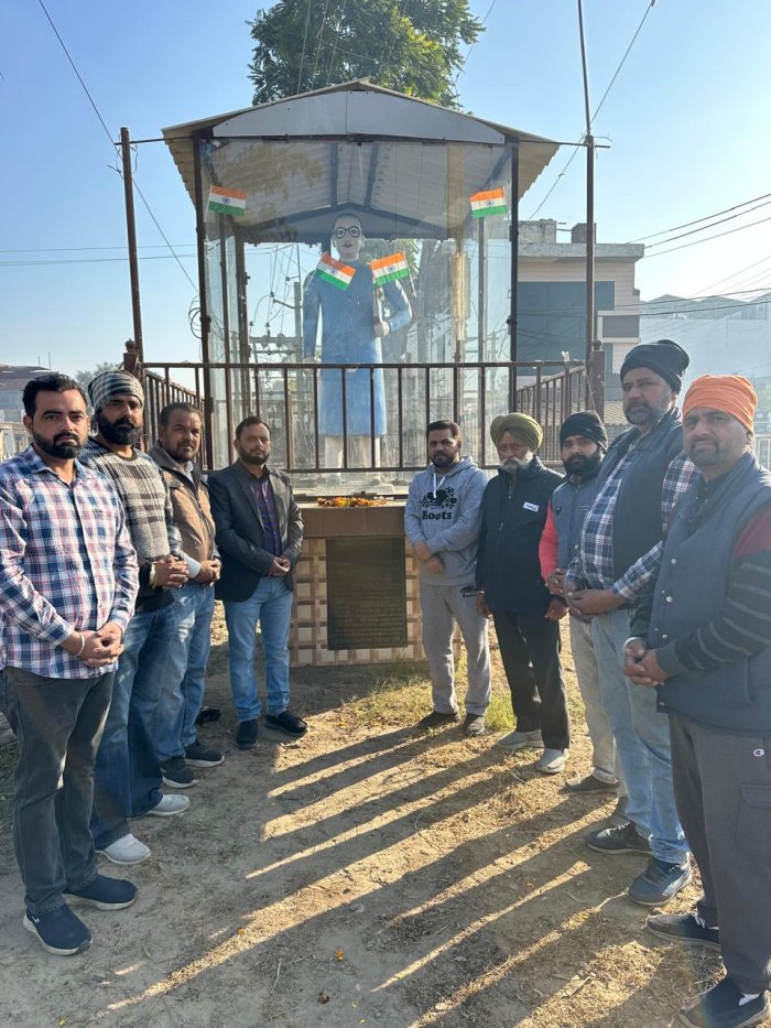 Congress Committee Pays Floral Tributes to Bharat Ratna Dr. B.R. Ambedkar