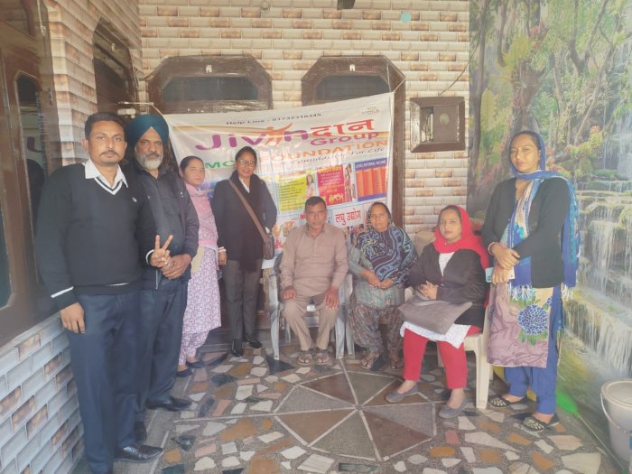 ਸਮਾਜ ਸੇਵੀ ਸੰਸਥਾ ਯੂ ਐਮ ਸੀ ਏ ਫਾਊਂਡੇਸ਼ਨ ਇੰਡੀਆ ਜੀਵਨ ਦਾਨ ਗਰੁੱਪ ਵੱਲੋਂ ਬੇਟੀ ਅੰਜਲੀ ਦੇਵੀ ਨੂੰ ਵਿਆਹ ਤੇ 11ਹਜ਼ਾਰ ਰੁਪਏ ਸ਼ਗਨ ਦਿੱਤਾ