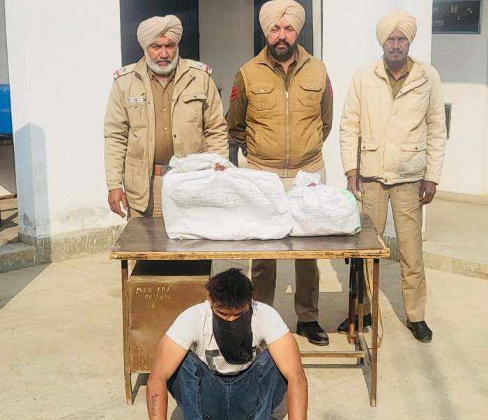 ਪੁਲਿਸ ਵੱਲੋਂ ਨਸ਼ਾ ਤਸਕਰਾਂ ਖਿਲਾਫ ਵਿੱਢੀ ਮੁਹਿੰਮ ਤਹਿਤ 9000 ਨਸ਼ੀਲੀਆਂ ਗੋਲੀਆਂ ਸਮੇਤ ਇੱਕ ਨਸ਼ਾ ਤਸਕਰ ਨੂੰ ਕੀਤਾ ਕਾਬੂ