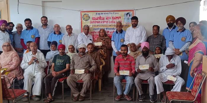 ਸਰਬੱਤ ਦਾ ਭਲਾ ਚੈਰੀਟੇਬਲ ਟਰੱਸਟ ਵੱਲੋਂ ਲੋੜਵੰਦ ਲੋਕਾਂ ਨੂੰ ਦਿੱਤੀ ਵਿੱਤੀ ਸਹਾਇਤਾ ਰਾਸ਼ੀ।