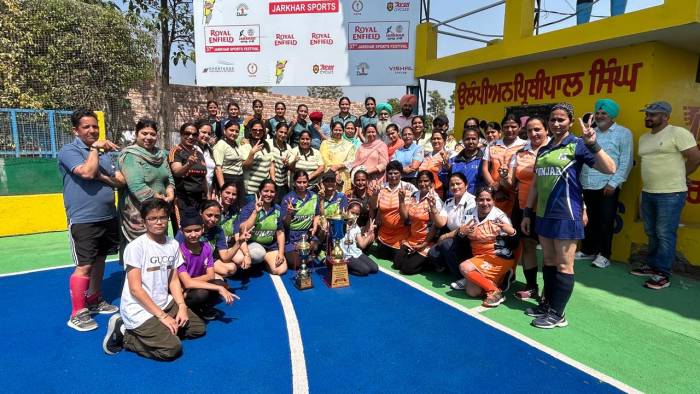 “ਪੰਜਾਬ ਦੀਆਂ ਧੀਆਂ ਦਾ ਹਾਕੀ ਮੇਲਾ” ਜਰਖੜ ਖੇਡ ਸਟੇਡੀਅਮ ਵਿਖੇ ਧੂਮ ਧੜੱਕੇ ਨਾਲ ਸਮਾਪਤ  ਰੰਧਾਵਾ  ਇਲੈਵਨ ਮੁਕਤਸਰ ਬਣੀ ਚੈਂਪੀਅਨ