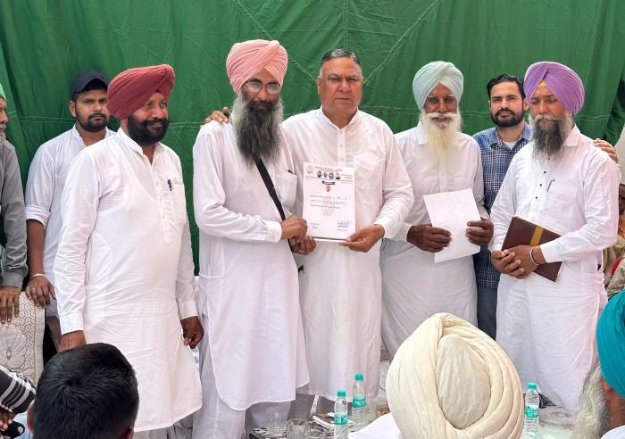 ਸਾਬਕਾ ਵਿਧਾਇਕ ਕੋਟਭਾਈ ਨੇ ਨਿਯੁਕਤੀ ਪੱਤਰ ਵੰਡੇ।