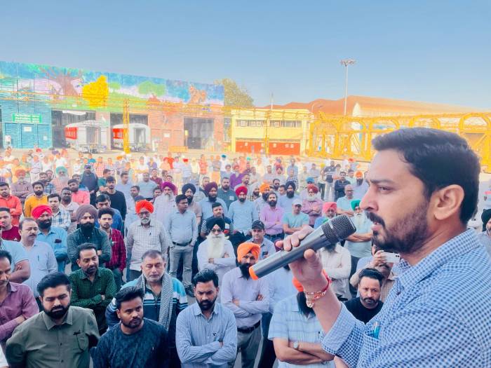 ਆਰ ਸੀ ਐਫ ਇੰਪਲਾਈਜ਼ ਯੂਨੀਅਨ ਵੱਲੋਂ ਕਰਮਚਾਰੀਆਂ ਦਾ ਜਨ ਜਾਗਰਣ ਅਭਿਆਨ