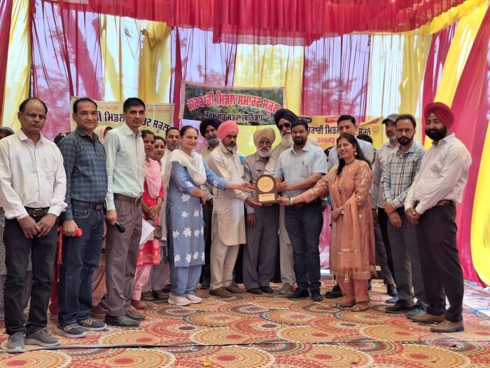 ਸਰਕਾਰੀ ਮਿਡਲ ਸਮਾਰਟ ਸਕੂਲ ਵਿਖੇ ਕਰਵਾਇਆ ਸਾਲਾਨਾ ਸਮਾਗਮ