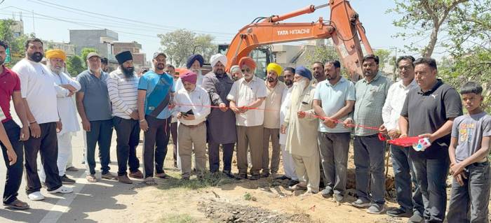 ਦਰਵੇਸ਼ ਪਿੰਡ ‘ਚ 8 ਲੱਖ ਰੁਪਏ ਦੀ ਲਾਗਤ ਨਾਲ ਛੱਪੜਾਂ ਦੀ ਸਫਾਈ ਅਤੇ ਸੁੰਦਰੀਕਰਨ ਦਾ ਕੰਮ ਸ਼ੁਰੂ