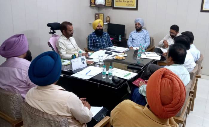 Fwd: ਸੰਯੁਕਤ ਡਾਇਰੈਕਟਰ ਖੇਤੀਬਾੜੀ ਵੱਲੋਂ ਨਰਮੇਂ ਦੀ ਫ਼ਸਲ ਤੇ ਚਿੱਟੀ ਮੱਖੀ ਅਤੇ ਗੁਲਾਬੀ ਸੁੰਡੀ ਦੇ ਹਮਲੇ ਦੀ ਰੋਕਥਾਮ ਸਬੰਧੀ ਦਿਸ਼ਾ ਨਿਰਦੇਸ਼ ਜਾਰੀ