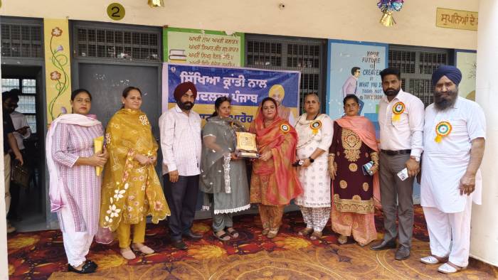 ਵਿਧਾਇਕ ਪਠਾਣਮਾਜਰਾ ਦੀ ਧਰਮਪਤਨੀ ਵੱਲੋਂ ਸਿੱਖਿਆ ਕ੍ਰਾਂਤੀ ਤਹਿਤ ਭੁਨਰਹੇੜੀ ਸਕੂਲ ਚ ਲੱਖਾਂ ਰੁਪਏ ਦੀ ਗਰਾਂਟਾਂ ਦੇ ਵਿਕਾਸ ਕਾਰਜ ਲੋਕ ਅਰਪਿਤ