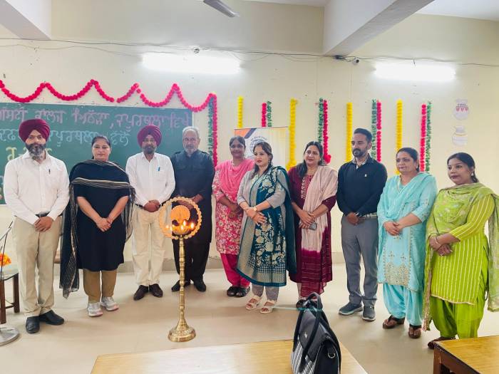 *ਮਿੱਠੜਾ ਕਾਲਜ ਵਿਖੇ ਜਿਲ੍ਹਾ ਭਾਸ਼ਾ ਦਫਤਰ, ਕਪੂਰਥਲਾ ਦੇ ਸਹਿਯੋਗ ਨਾਲ ਰੂ-ਬਰੂ ਪ੍ਰੋਗਰਾਮ ਕਰਵਾਇਆ ਗਿਆ*