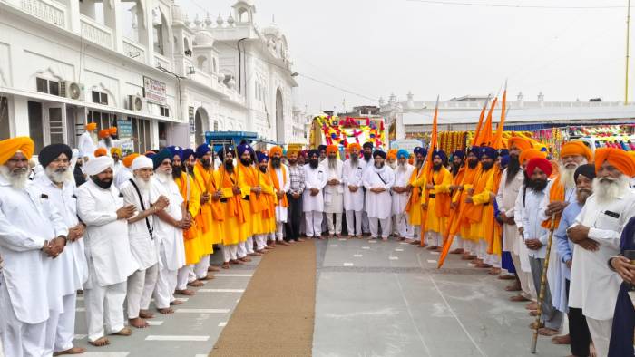 ਅਲੌਕਿਕ ਨਗਰ ਕੀਰਤਨ ਗੁਰਦੁਆਰਾ ਸ਼੍ਰੀ ਬਾਉਲੀ ਸਾਹਿਬ ਤੋਂ ਧੰਨ ਸ਼੍ਰੀ ਗੁਰੂ ਗ੍ਰੰਥ ਸਾਹਿਬ ਜੀ ਦੀ ਛਤਰ ਛਾਇਆ ਹੇਠ ਸਜਾਇਆ ਗਿਆ