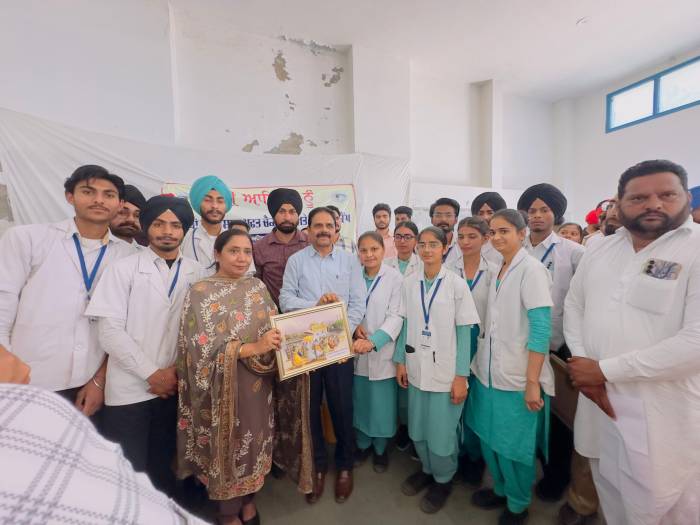 ਮੁਕਤੀਸਰ ਵੈਲਫੇਅਰ ਕਲੱਬ ਨੇ ਲਗਾਇਆ ਅੱਖਾਂ ਦਾ ਵਿਸ਼ਾਲ ਮੁਫਤ ਚੈਕ ਅਪ ਅਤੇ ਆਪਰੇਸ਼ਨ ਕੈਂਪ