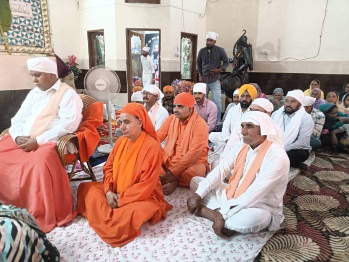 ਡੇਰਾ ਬਾਬਾ ਰਾਮ ਥੰਮਣ ਬਾਜੇ ਕੇ ਵਿਖੇ ਵਿਸਾਖੀ ਦਾ ਮੇਲਾ ਲਗਾਇਆ ਗਿਆ
