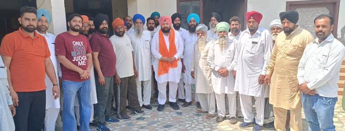 ਕਾਂਗਰਸ ਪਾਰਟੀ ਨੂੰ ਮਜ਼ਬੂਤ ਕਰਨ ਲਈ ਕਰਨ ਬੁਰਜ ਨੇ ਵਰਕਰਾਂ ਨਾਲ ਕੀਤੀ ਮੁਲਾਕਾਤ 