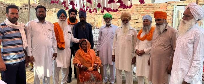 ਅਜਾਦ ਗਰੁਪ ਵੱਲੋਂ ਲੜਕੀ ਦੇ ਵਿਆਹ ਤੇ ਕੀਤੀ ਸਹਾਇਤਾ