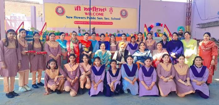 ਨਿਊ ਫਲਾਵਰਜ ਪਬਲਿਕ ਸੀ.ਸੈ. ਸਕੂਲ ਦੇ ਵਿਦਿਆਰਥੀਆਂ ਨੇ ਪੰਜਾਬ ਸਕੂਲ ਸਿੱਖਿਆ ਬੋਰਡ ਦੇ ਅੱਠਵੀਂ ਦੀ ਪ੍ਰੀਖਿਆ ਵਿਚੋਂ ਮਾਰੀਆ ਮੱਲਾਂ  