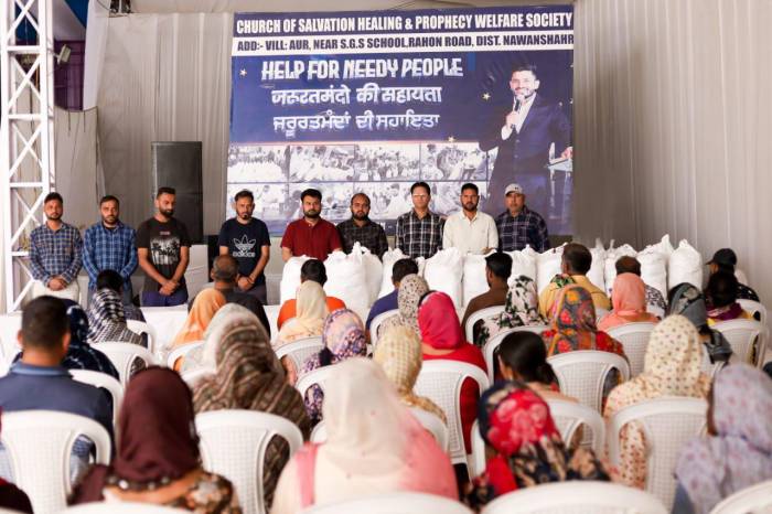 ਔੜ ਚਰਚ ਗਲੋਬਲ ਐਕਸ਼ਨ ਕਮੇਟੀ ਵੱਲੋਂ ਲੋੜਵੰਦਾਂ ਨੂੰ ਵੰਡਿਆ ਗਿਆ ਮਹੀਨਵਾਰ ਰਾਸ਼ਨ