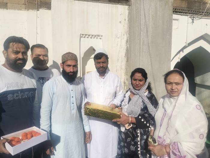 ਗਰੀਨ ਸੇਵਾ ਸੁਸਾਇਟੀ ਨੇ ਈਦ ਮੌਕੇ ਮੁਸਲਿਮ ਭਾਈਚਾਰੇ ਨਾਲ ਈਦ ਦੀਆਂ ਖੁਸ਼ੀਆਂ ਕੀਤੀਆਂ ਸਾਂਝੀਆਂ