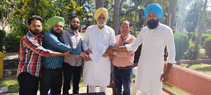 ਸਪਾਊਸ ਕੇਸਾਂ ਦੇ ਬਿਨੈਕਾਰਾਂ ਨੂੰ ਤਰਸ ਦੇ ਅਧਾਰ ਨੌਕਰੀਆਂ ਦੇਣ ਸਬੰਧੀ ਅਦਰੂਨੀ ਸਮੀਖਿਆ ਜ਼ੋਰਾਂ ਤੇ :  ਡਾਇਰੈਕਟਰ ਸੁਰਸਿੰਘ