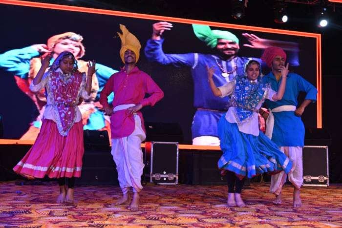 Slaite Longowal The special program “Star Night Slite Madhuram’25” concluded with unforgettable memories. The event was a grand success, leaving an indelible mark on the attendees. The night was filled with captivating performances and moments that will be cherished for a long time. The program featured a series of entertaining performances that left the audience in awe, marking the end of a remarkable celebration. It truly created lasting memories for everyone involved.