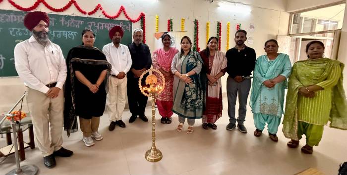 ਜ਼ਿਲ੍ਹਾ ਭਾਸ਼ਾ ਦਫਤਰ ਕਪੂਰਥਲਾ ਵੱਲੋਂ ਮਿਠੜਾ ਕਾਲਜ ਵਿਖੇ ਰੂ-ਬ-ਰੂ ਪ੍ਰੋਗਰਾਮ