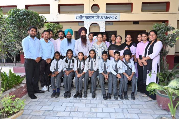 ਦਸਮੇਸ਼ ਸਕੂਲ ਦੇ ਬੱਚੇ ਹੋਣਹਾਰ ਬਿਰਵਾਨ ਅਵਾਰਡ ਨਾਲ ਸਨਮਾਨੇ