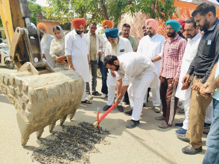 ਸੰਸਦ ਮੈਂਬਰ ਮੀਤ ਹੇਅਰ ਨੇ 2.39 ਕਰੋੜ ਦੀ ਲਾਗਤ ਨਾਲ ਜਲ ਸਪਲਾਈ ਪਾਇਪਲਾਈਨ ਦਾ ਕੰਮ ਸ਼ੁਰੂ ਕਰਵਾਇਆ