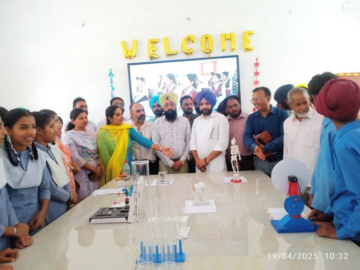 ਸਿੱਖਿਆ ਕ੍ਰਾਂਤੀ: ਚੇਅਰਮੈਨ ਮੰਨਾ ਨੇ ਬਡਬਰ ਸਕੂਲਾਂ ਦੇ 44 ਲੱਖ ਦੇ ਵਿਕਾਸ ਕਾਰਜਾਂ ਦੇ ਕੀਤੇ ਉਦਘਾਟਨ