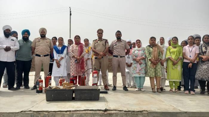 ਦਾਤਾ ਬੰਦੀ ਛੋੜ ਪਬਲਿਕ ਸਕੂਲ ਨੇ ਮਨਾਇਆ ਫਾਇਰ ਸਰਵਿਸ ਹਫਤਾ