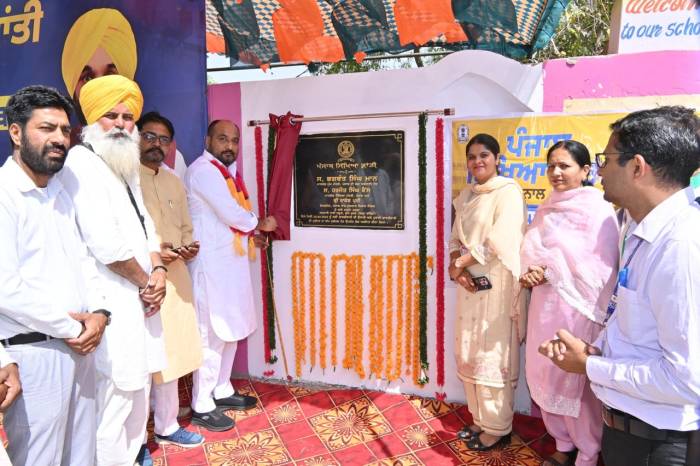 ਸਰਕਾਰੀ ਹਾਈ ਸਕੂਲ, ਚੁੱਘੇ ਖੁਰਦ ਵਿਖੇ ਚਾਰ ਦੀਵਾਰੀ ਦਾ ਉਦਘਾਟਨ