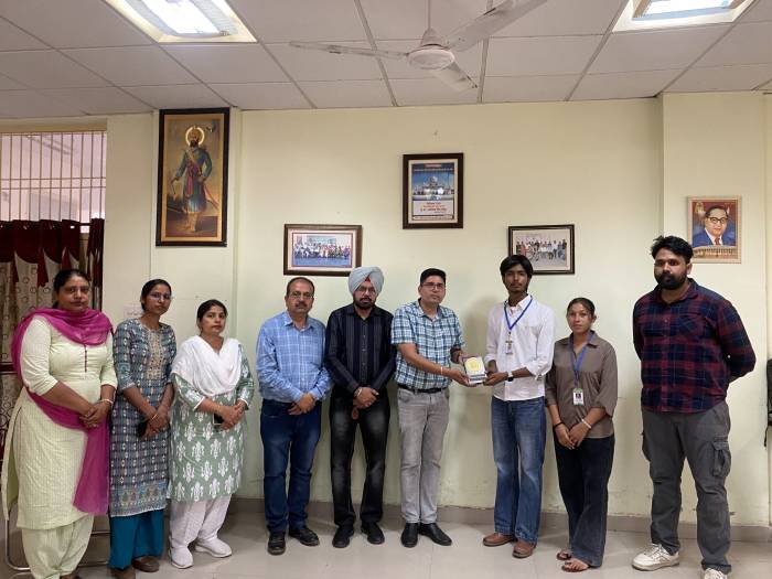 ਯੂਨੀਵਰਸਿਟੀ ਕਾਲਜ ਜੈਤੋ ਵਿਖੇ ਵਿਦਿਆਰਥਣਾਂ ਨੂੰ ਆਤਮ ਸੁਰੱਖਿਆ ਦੇ ਗੁਰ ਸਿਖਾਏ 