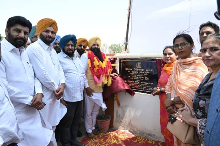 ਵਿਧਾਇਕ ਅਮਰਗੜ੍ਹ ਵੱਲੋਂ ਸਿੱਖਿਆ ਕ੍ਰਾਂਤੀ ਅਧੀਨ ਹਲਕਾ ਅਮਰਗੜ੍ਹ ਦੇ ਸਕੂਲਾਂ ਵਿੱਚ 39 ਲੱਖ 74 ਹਜਾਰ ਦੇ ਵਿਕਾਸ ਕਾਰਜ ਦਾ ਕੀਤਾ ਗਿਆ ਉਦਘਾਟਨ
