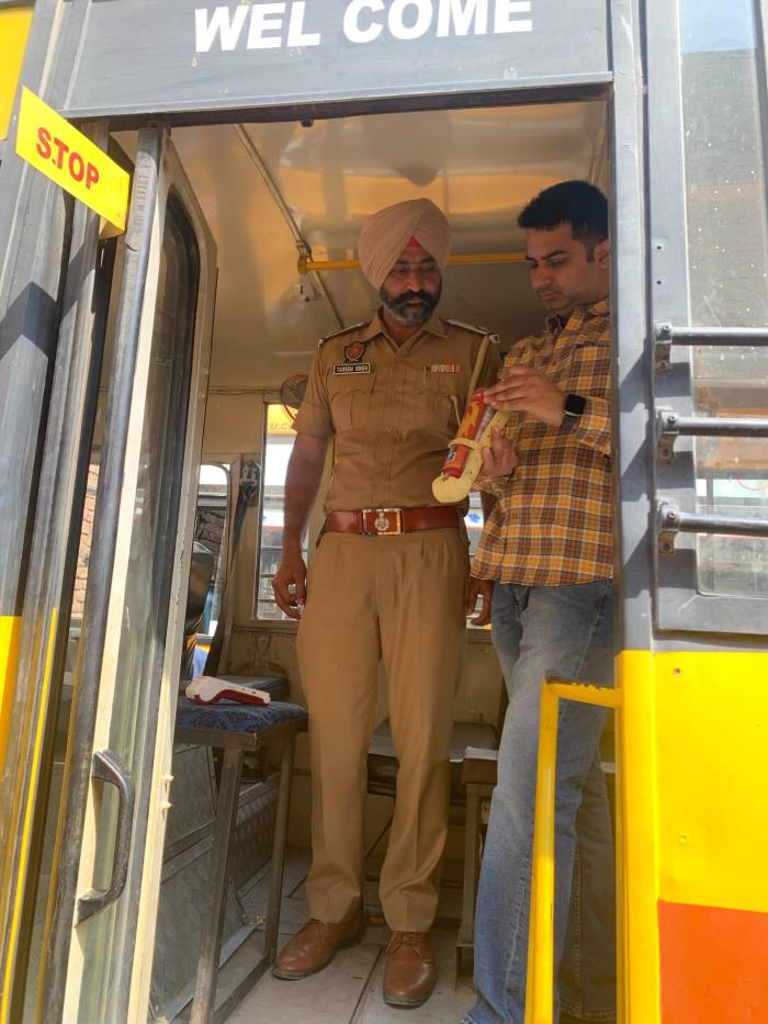 ਬੱਚਿਆਂ ਦੀ ਸੁਰੱਖਿਆ ਲਈ ਸਕੂਲੀ ਵਾਹਨਾਂ ਦੀ ਕੀਤੀ ਚੈਕਿੰਗ , 11 ਸਕੂਲੀ ਬੱਸਾਂ ਦੇ ਕੱਟੇ ਚਲਾਨ