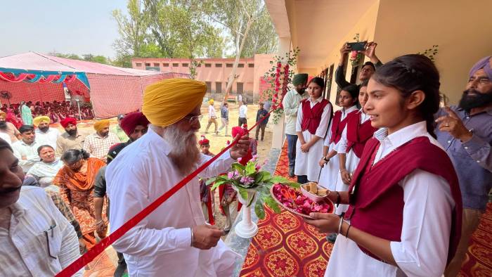ਜਿ਼ਲ੍ਹਾ ਸ੍ਰੀ ਮੁਕਤਸਰ ਸਾਹਿਬ ਦੇ ਵੱਖ—ਵੱਖ ਸਕੂਲਾਂ ਅੰਦਰ ਸਿੱਖਿਆ ਕ੍ਰਾਂਤੀ ਹੇਠ 1 ਕਰੋੜ 29 ਲੱਖ ਰੁਪਏ ਦੇ ਵੱਖ—ਵੱਖ ਪ੍ਰੋਜੈਕਟਾਂ ਦੇ ਕੀਤੇ ਉਦਘਾਟਨ