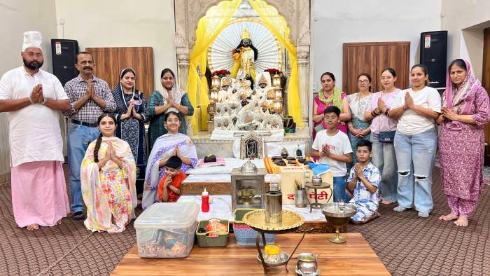 ਵਿਸ਼ੇਸ਼ ਤਿਉਹਾਰਾਂ ‘ਤੇ ਮੰਦਰ ਜਾਓ ਅਤੇ ਭਗਵਾਨ ਦਾ ਆਸ਼ੀਰਵਾਦ ਲਓ: ਸਾਗਰ ਮੁਨੀ ਸ਼ਾਸਤਰੀ