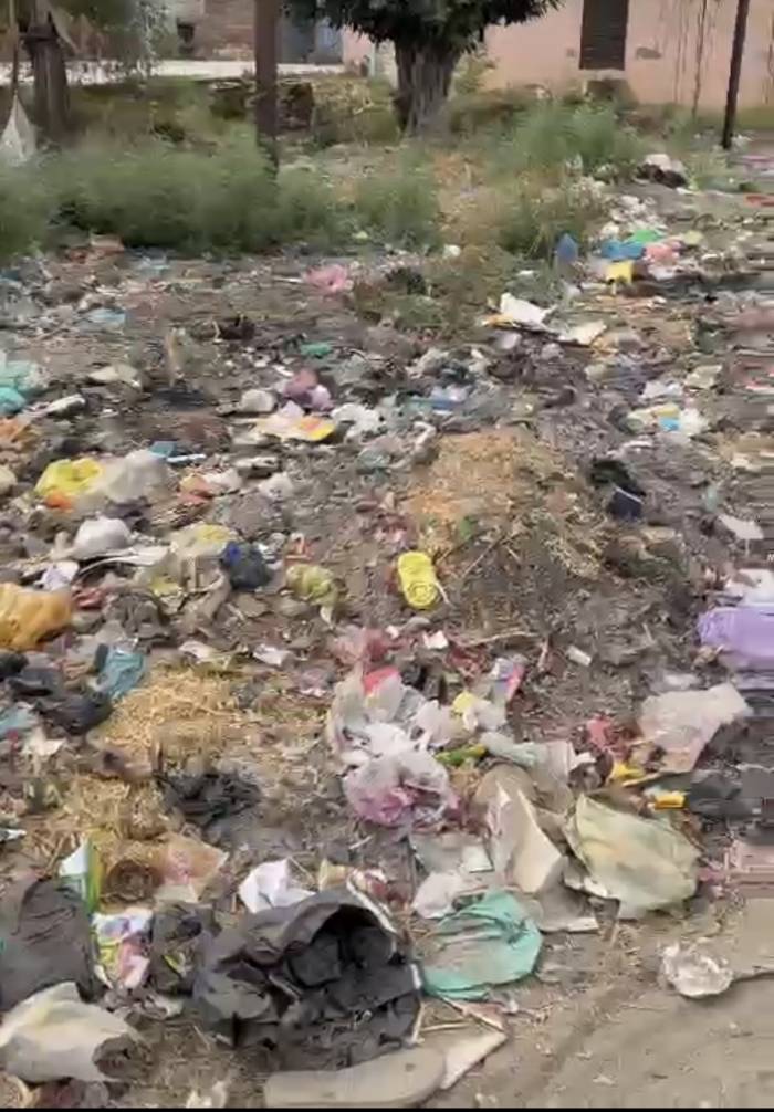 ਪਿੰਡ ਖਿਆਲਾ ਖੁਰਦ ਦੀ ਸੁੰਦਰਤਾ ਨੂੰ ਗ੍ਰਹਿਣ ਲਗਾ ਰਹੇ ਕੂੜੇ ਦੇ ਢੇਰ 