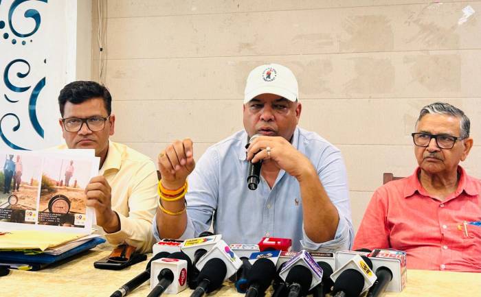 ਪੇੇਟਰੋਲ ਡੀਲਰ ਐਸੋਸਿਏਸ਼ਨ ਨੇ ਤੇਲ ਕੰਪਨੀ ਦੂਆਰਾ ਐਸਸੀ ਜਾਤੀ ਦੇ ਡੀਲਰਾਂ ਨਾਲ ਭੇਦਭਾਵ ਕਰਣ ਦੇ ਜਾਹਿਰ ਕੀਤੀ ਨਰਾਜਗੀ