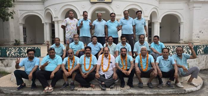 ਫ਼ਰੈਂਡਜ਼ ਗੁੱਡ ਮਾਰਨਿੰਗ ਕਲੱਬ ਫ਼ਰੀਦਕੋਟ ਦੀ ਸਾਲ 2025-26 ਲਈ ਛੇ ਮੈਂਬਰੀ ਕਮੇਟੀ ਦੀ ਚੋਣ ਕੀਤੀ ਗਈ