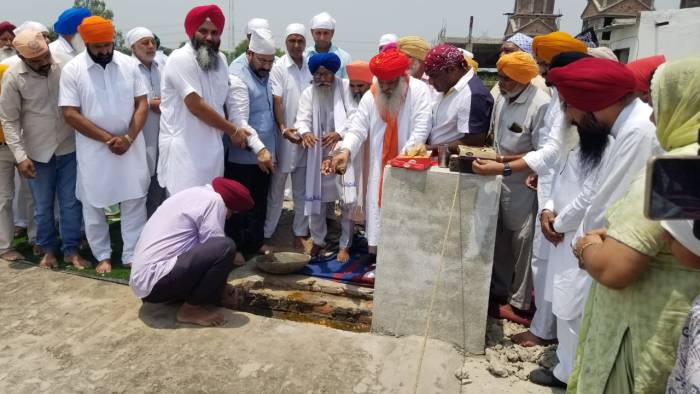 ਸ੍ਰੀ ਗੁਰੂ ਰਵਿਦਾਸ ਮੰਦਿਰ ਸੋਸਾਇਟੀ (ਰਜਿ)ਖੋਜੇਵਾਲ ਮੰਦਿਰ ਵਿਖੇ ਰੱਖਿਆ ਗਿਆ ਗੁਬੰਧ ਸਾਹਿਬ ਦਾ ਨੀਂਹ ਪੱਥਰ 