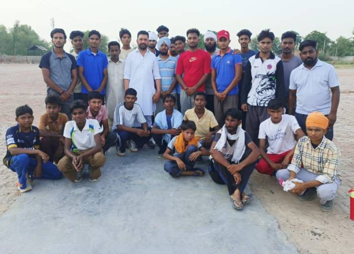 ਪਿੰਡ ਕੋਟਲੀ ਸੰਘਰ ਵਿਖ਼ੇ ਬੱਚਿਆਂ ਵਲੋਂ ਕਰਵਾਏ ਗਏ ਟੂਰਨਮੈਂਟ ਤੇ ਉਹਨਾਂ ਨੂੰ ਹੌਂਸਲਾ ਦੇਣ ਪਹੁੰਚੇ ਹਨੀ ਫੱਤਣਵਾਲਾ-