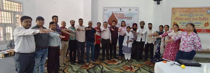 ਹਰ ਇਨਸਾਨ ਨੂੰ ਖੂਨ ਦਾਨ ਕਰਨ ਲਈ ਹਮੇਸ਼ਾ ਤਿਆਰ ਰਹਿਣ ਦਾ ਪ੍ਰਣ ਕਰਨਾ ਚਾਹੀਦਾ ਹੈ – ਸੀਐਮਓ ਡਾ ਸੰਜੇ ਗੋਇਲ 