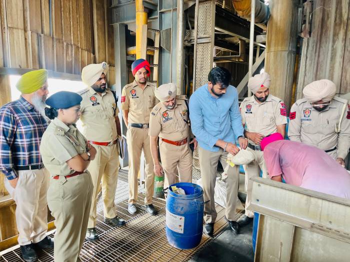 ਯੁੱਧ ਨਸ਼ਿਆ ਵਿਰੁੱਧ ਮੁਹਿੰਮ ਤਹਿਤ ਫਰੀਦਕੋਟ ਪੁਲਿਸ ਵੱਲੋਂ ਵੱਖ-ਵੱਖ ਮੁਕੱਦਮਿਆਂ ਵਿੱਚ ਭਾਰੀ ਮਾਤਰਾਂ ਵਿੱਚ ਬਰਾਮਦ ਕੀਤੇ ਨਸ਼ੀਲੇ ਪਦਾਰਥ ਕਰਵਾਏ ਗਏ ਨਸ਼ਟ