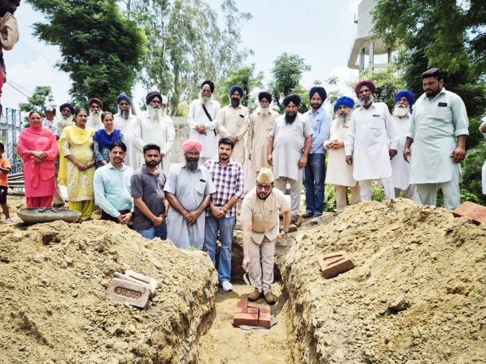 ਵਿਧਾਇਕ ਡਾ.ਜਮੀਲਉਰ ਰਹਿਮਾਨ ਨੇ ਸਿਹਤ ਕੇਂਦਰ ਮਾਣਕੀ ਦੀ ਰੱਖੀ ਨੀਂਹ