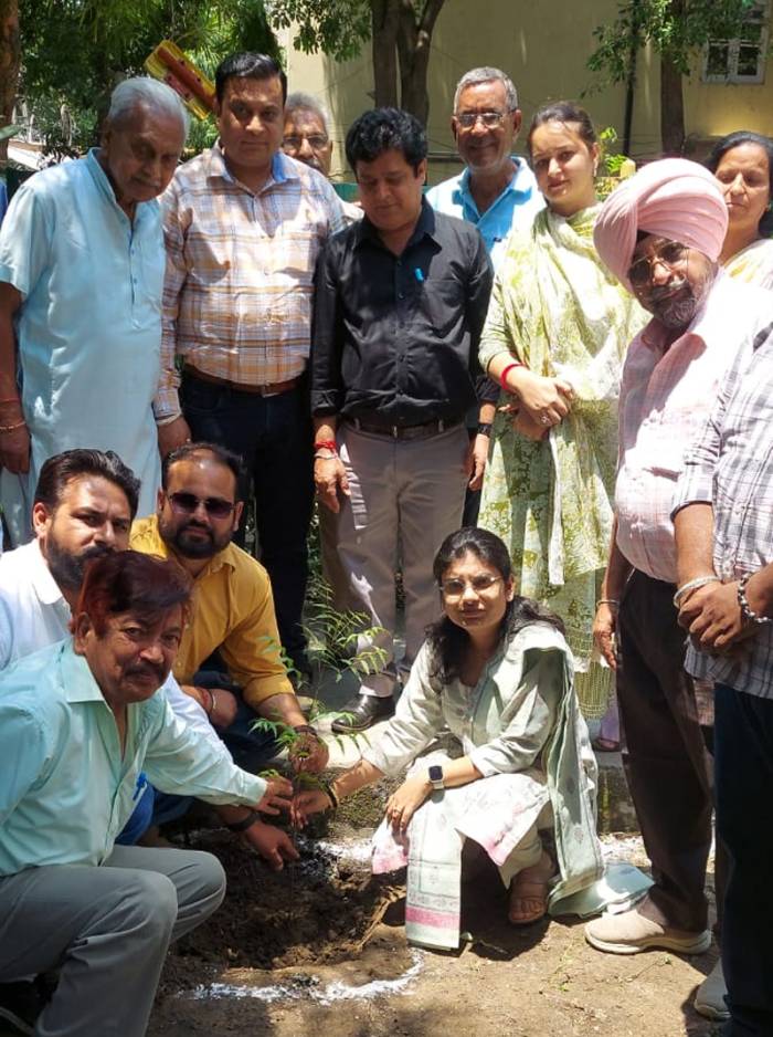 ਫਗਵਾੜਾ ਇਨਵਾਇਰਨਮੈਂਟ ਐਸੋਸੀਏਸ਼ਨ ਅਤੇ ਜੰਗਲਾਤ ਵਿਭਾਗ ਨੇ ਮਨਾਇਆ ਵਿਸ਼ਵ ਵਾਤਾਵਰਨ ਦਿਵਸ