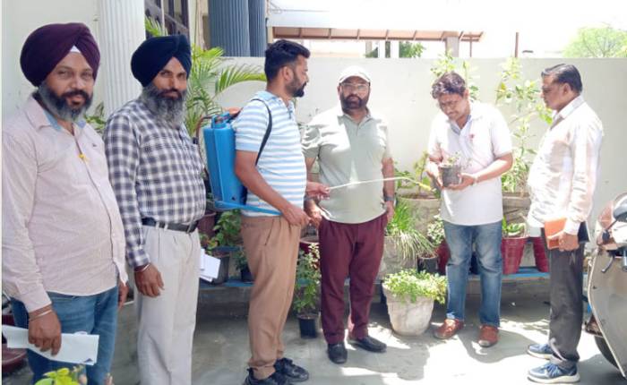 ਡੇਂਗੂ ਤੋਂ ਬਚਾਅ ਸਬੰਧੀ ਸਿਹਤ ਵਿਭਾਗ ਵਲੋਂ ਕੀਤੀਆਂ ਜਾ ਰਹੀਆਂ ਹਨ ਲਗਾਤਾਰ ਗਤੀਵਿਧੀਆਂ: ਡਾ. ਚੰਦਰ ਸ਼ੇਖਰ ਕੱਕੜ ਸਿਵਲ ਸਰਜਨ