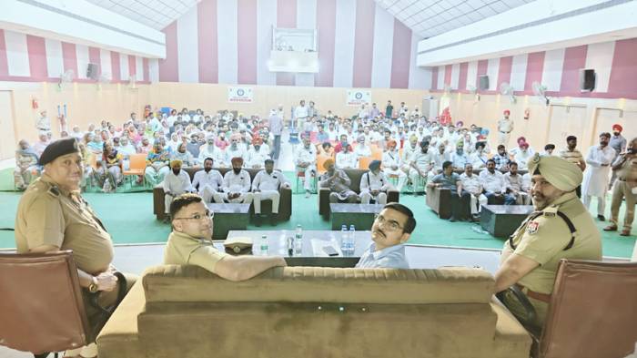 ਪੁਲਿਸ ਵੱਲੋਂ “ਯੁੱਧ ਨਸ਼ਿਆਂ ਵਿਰੁੱਧ”ਮੁਹਿੰਮ ਤਹਿਤ ਵੱਡੇ ਪੱਧਰ ’ਤੇ ਜਾਗਰੂਕਤਾ ਸੈਮੀਨਾਰ ਕਰਵਾਇਆ