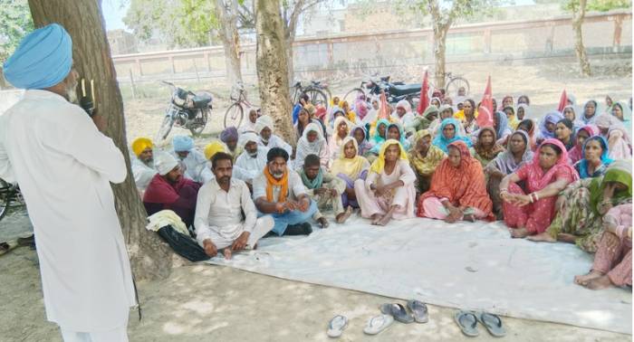 ਮਜ਼ਦੂਰ ਆਗੂਆਂ ਵੱਲੋਂ ਪੰਜਾਬ ਸਰਕਾਰ ਦੇ ਮਜ਼ਦੂਰ ਵਿਰੋਧੀ ਫੈਸਲਿਆਂ ਦੇ ਵਿਰੋਧ ਰੈਲੀ ’ਤੇ ਕੀਤਾ ਗਿਆ ਮੁਜਾਹਰਾ