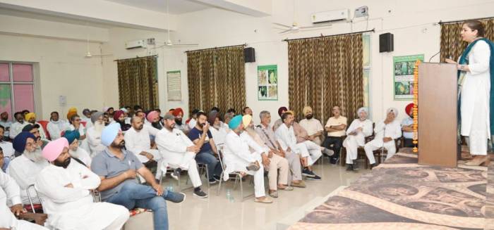 ਬਾਗਬਾਨੀ ਵਿਭਾਗ ਵੱਲੋਂ ਕਰਵਾਇਆ ਗਿਆ ਤਕਨੀਕੀ ਸਿਖਲਾਈ ਸੈਸ਼ਨ