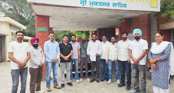 ਮ.ਪ.ਜਥੇਬੰਦੀ ਨੇ ਸਿਵਲ ਸਰਜਨ ਨੂੰ ਦਿੱਤਾ ਮੰਗ ਪੱਤਰ